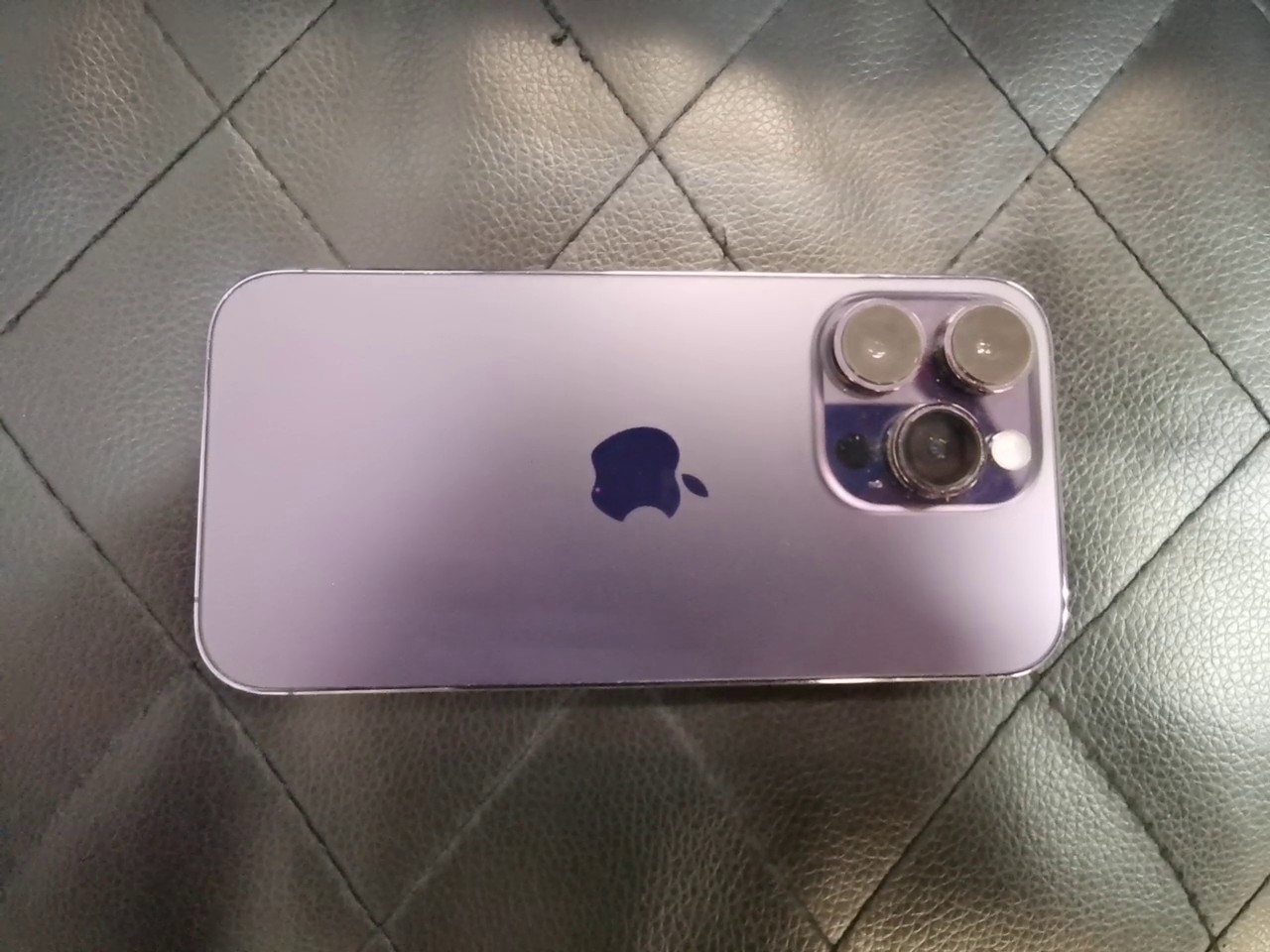 iPhone 14 Pro 256GB, Akku 82 % | SimLock: Frei | Zustand: Gut | Farbe: Lila | Akku: 82% – Bild 6