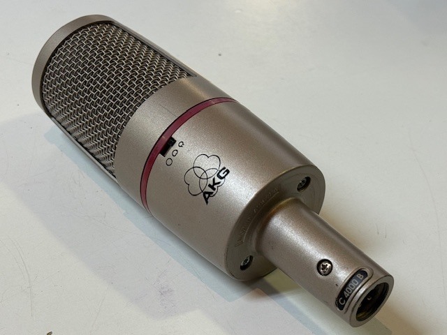 AKG C 4000 B Kondensatormikrofon, Großmembran-Mikrofon, umschaltbare Richtcharakteristik (Kugel | Niere | Hyperniere), sehr rauscharm. | Zustand: Gut – Bild 2