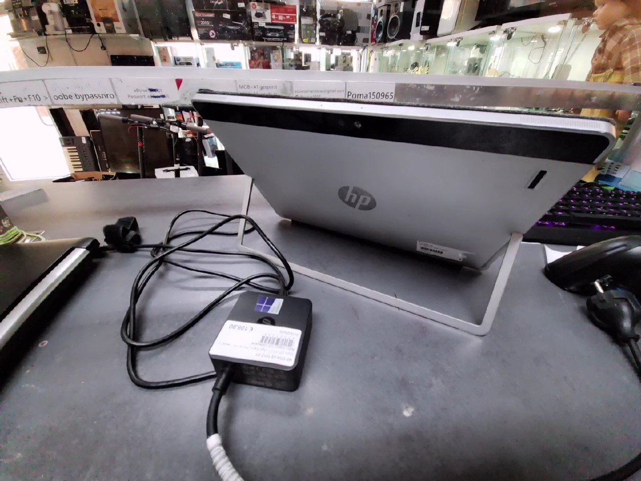 HP Elite x2 1012 G1, Mit Tastatur, Ladegerät. Akku defekt. | Zustand: In Ordnung – Bild 2