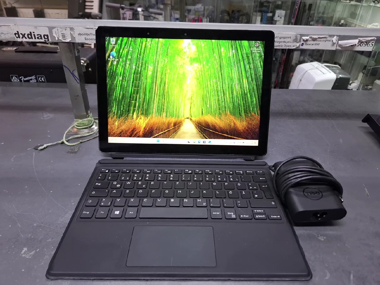 Dell Latitude 5290 2-in-1 , inkl. Tastatur, i5-8350U, 8GB RAM, 256GB SSD, LTE, Win 11 Pro, Ecke gebrochen, Ladegerät | Zustand: In Ordnung – Bild 2