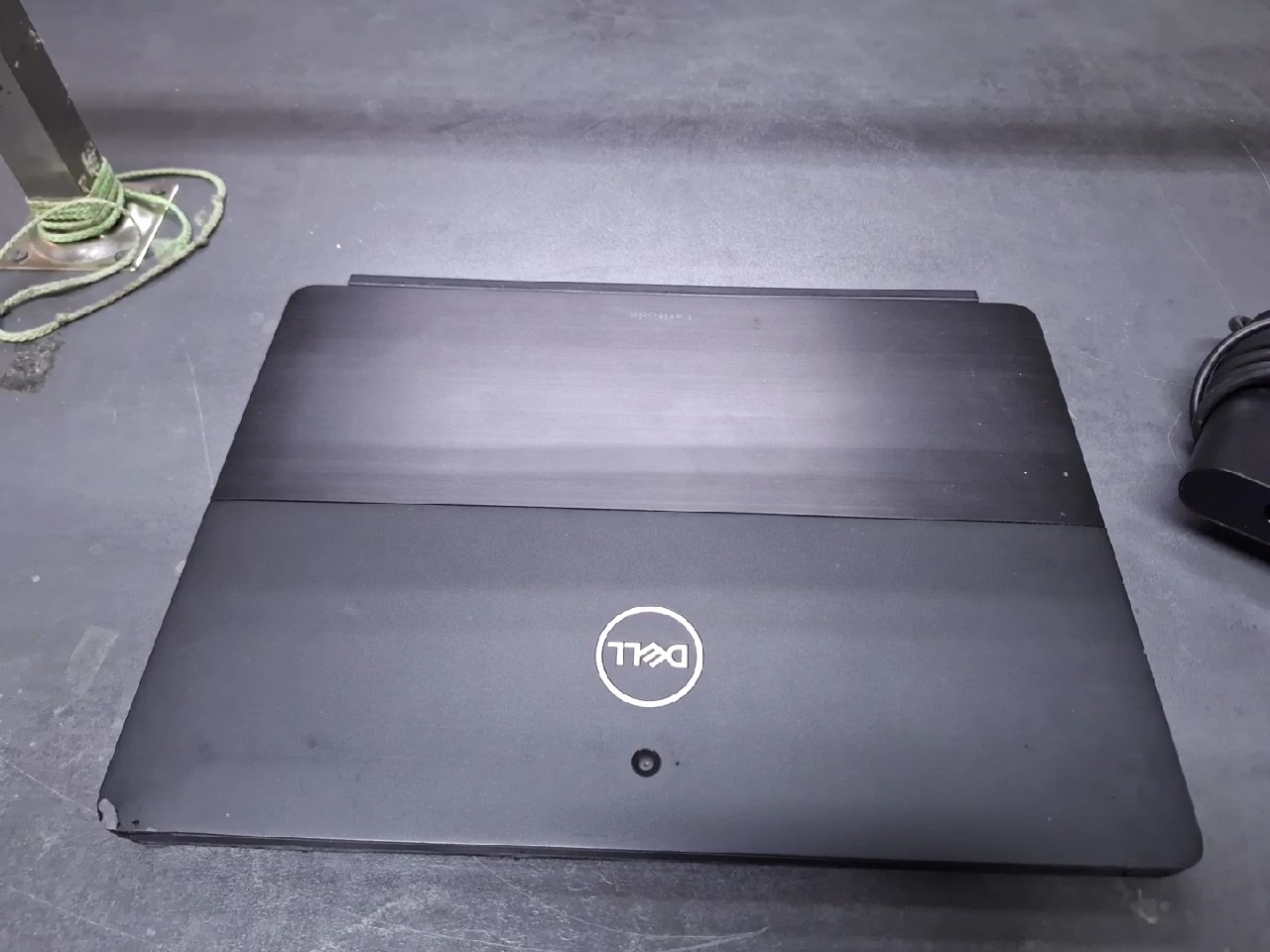 Dell Latitude 5290 2-in-1 , inkl. Tastatur, i5-8350U, 8GB RAM, 256GB SSD, LTE, Win 11 Pro, Ecke gebrochen, Ladegerät | Zustand: In Ordnung – Bild 3