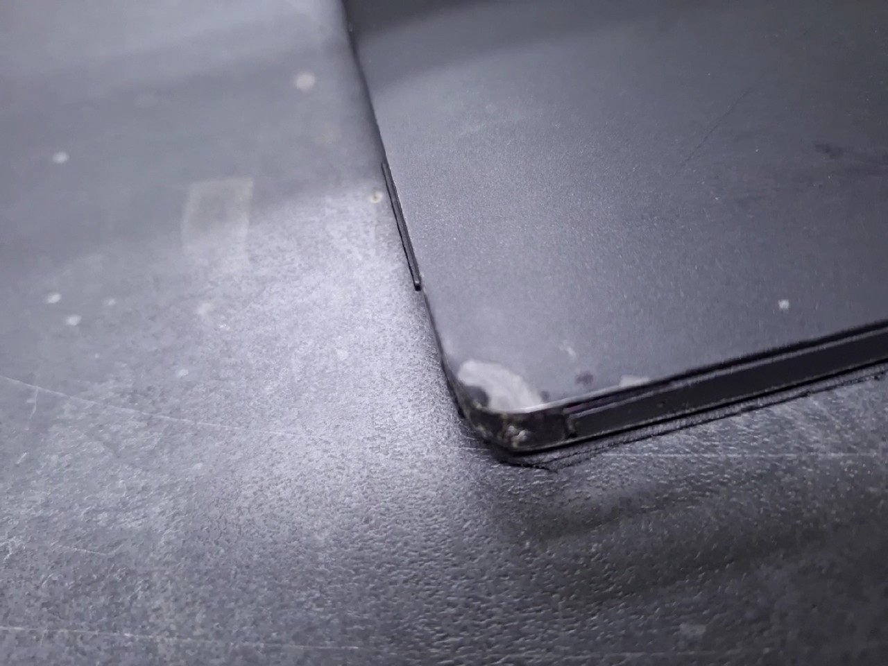 Dell Latitude 5290 2-in-1 , inkl. Tastatur, i5-8350U, 8GB RAM, 256GB SSD, LTE, Win 11 Pro, Ecke gebrochen, Ladegerät | Zustand: In Ordnung – Bild 4