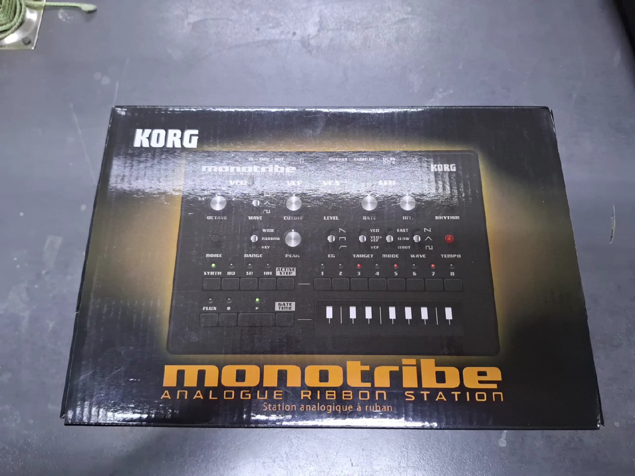 Korg Monotribe Schwarz, Analoge Ribbon Station mit Sequenzer und 3-teiliger Drum-Sektion, inkl. OVP | Zustand: Sehr Gut – Bild 3