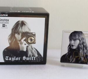 Instax SQ6 mit 70 Filmen OVP, Analoge Sofortbildkamera im Square-Format, inklusive 70 Filmen und Originalverpackung. | Zustand: Sehr Gut