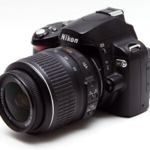 Nikon D60 + 18-55mm VR 2008 Schwarz, SLR-Digitalkamera mit AF-S DX NIKKOR 18-55mm VR Objektiv, Akku und Ladegerät. | Zustand: Sehr Gut