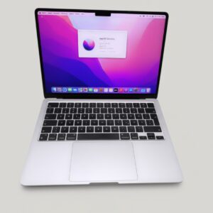Apple MacBook Air M2 2022 8/256GB, Mit 112 Zyklen, sehr guter Zustand, ideal für Mobilität und Alltag. | Zustand: Sehr Gut