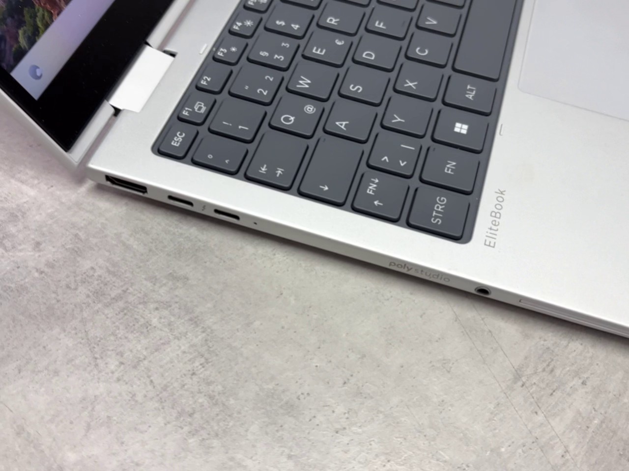 HP EliteBook 8 Flip G1i 13, 2025, ((zurücksetzen geht nicht ! nur bei uns in unsere firma können sie es zurücksetzen ))
mit intel core ultra 5 235u, 32gb ram, 512gb ssd, win 11 pro. | Zustand: Sehr Gut – Bild 3