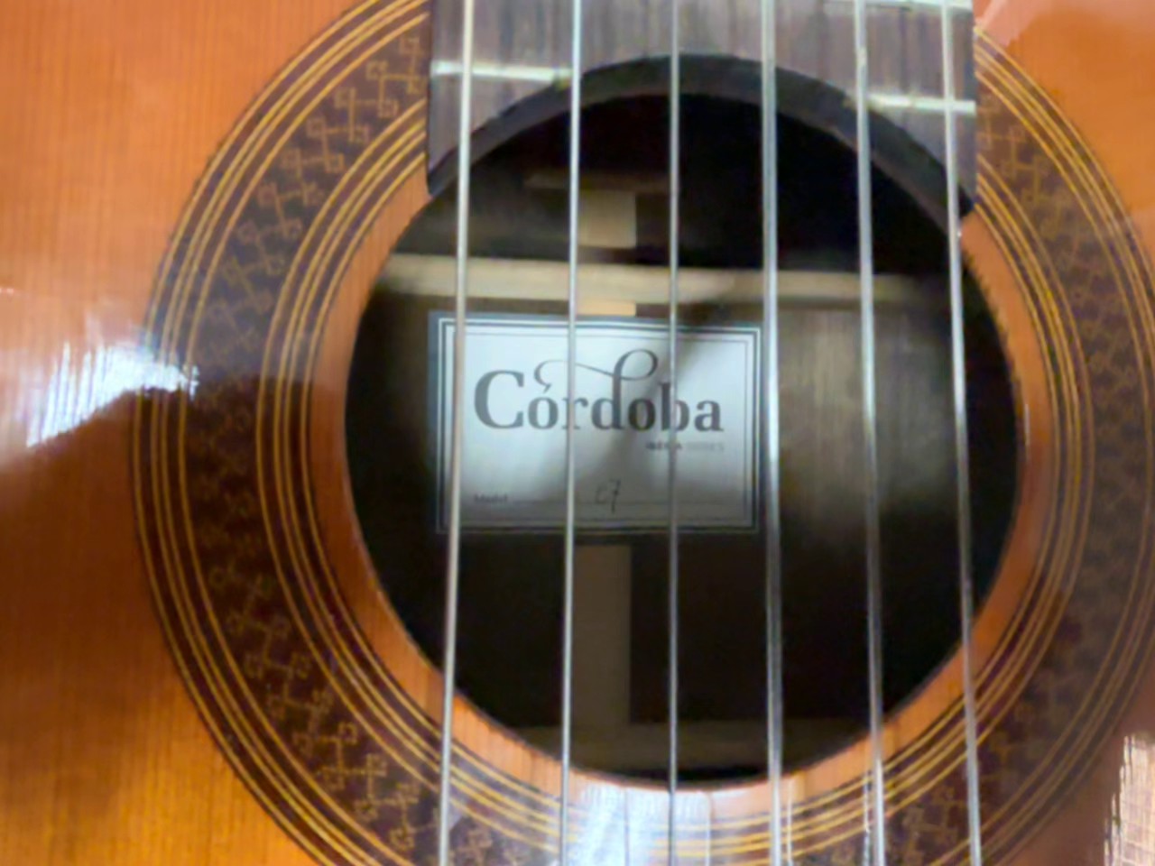Cordoba C7 Gitarre Natur, Klassische Konzertgitarre mit massivem Fichtendecke, Palisander Korpus, Mahagonihals, inklusive Gigbag. | Zustand: Gut – Bild 2