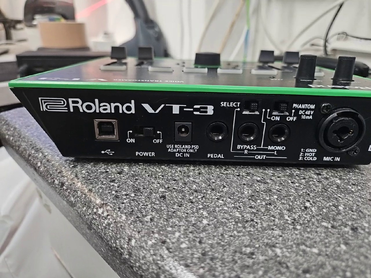 Roland VT-3 Voice Transformer Schwarz/Grün, voice transformer, vocoder, usb, xlr mic in, phantom power 48v ovp | Zustand: Sehr Gut – Bild 2