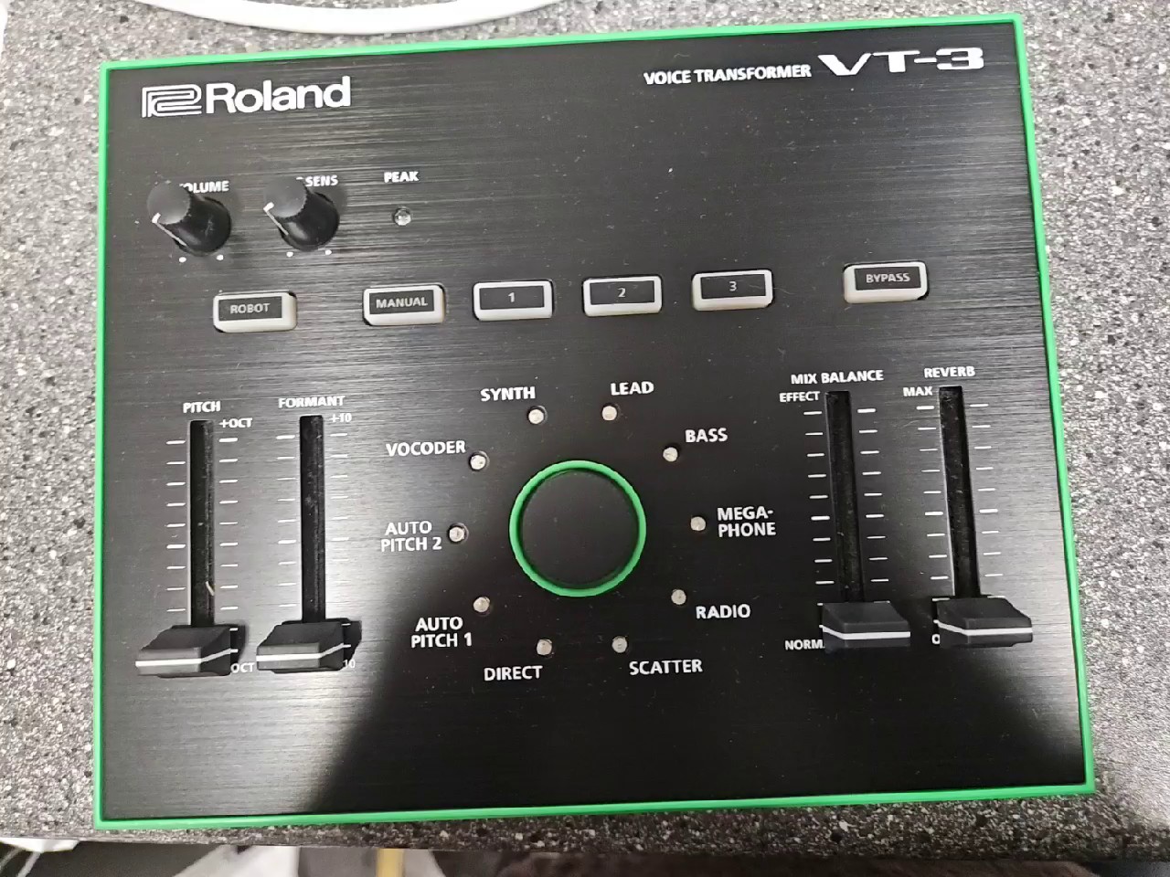 Roland VT-3 Voice Transformer Schwarz/Grün, voice transformer, vocoder, usb, xlr mic in, phantom power 48v ovp | Zustand: Sehr Gut – Bild 4