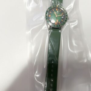 Armand Nicolet VS1 GMT Grün 38mm, Automatikwerk, Saphirglas, 100m WR, GMT-Funktion, Box & Zertifikat | Zustand: Sehr Gut | Farbe: schwarz