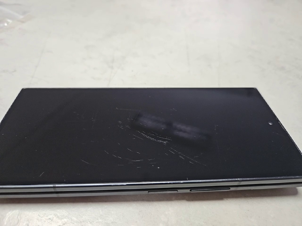 Samsung Galaxy Z Fold7 256GB, Display vorne zerkratzt | SimLock: Frei | Zustand: Gut | Farbe: schwarz | Akku: 100% – Bild 3