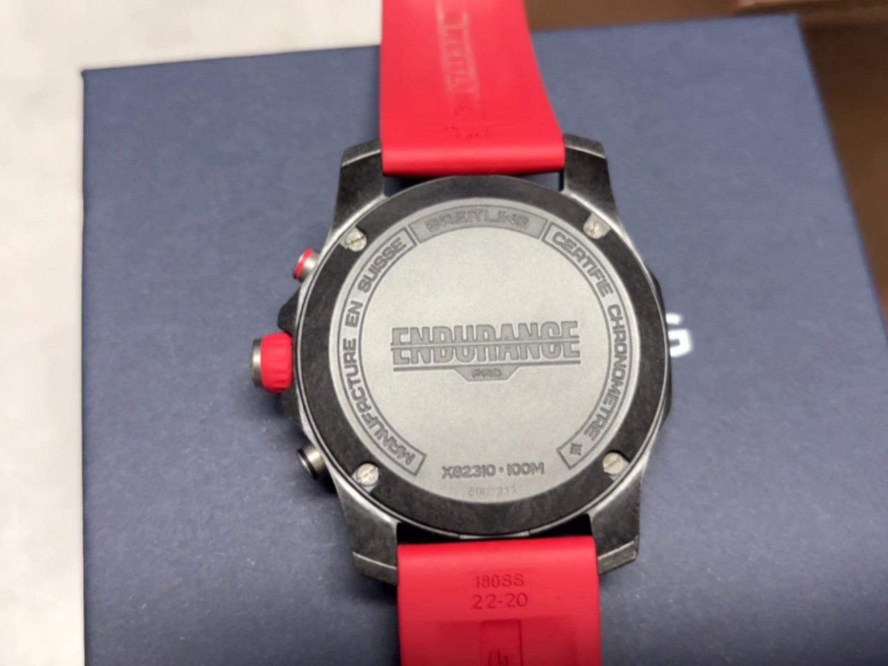 Breitling Endurance Pro X82310, Rot, Chronometer, 44mm, Breitlight, mit KauFernbedienungeleg von 8 | 21, ovp | Zustand: Sehr Gut | Farbe: schwarz – Bild 3