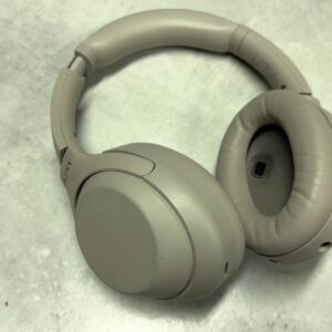 Sony WH-1000XM4 Beige, Over-Ear Kopfhörer mit Noise Cancelling, Modell von 2020. | Zustand: Gut | Farbe: weiss
