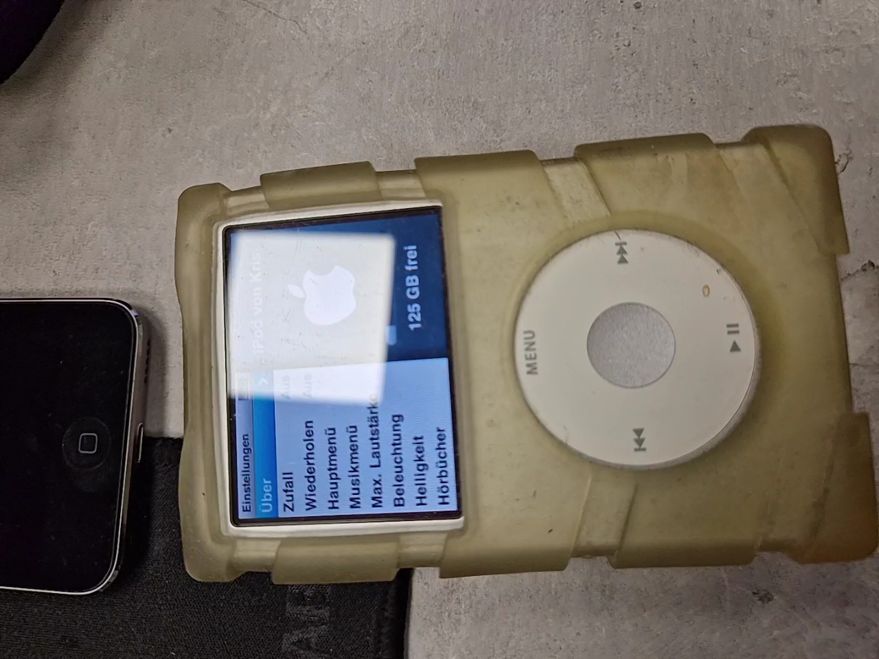 Apple iPod Classic 160GB (2009) Silber, 7. Generation mit Click eel Steuerung und 160 GB Speicherkapazität. | Zustand: Gebraucht – Bild 2