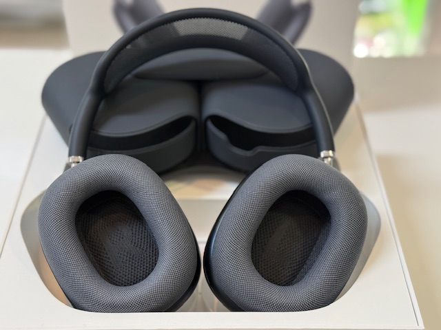 Apple AirPods Max Midnight, Over-Ear Kopfhörer mit USB-C, inklusive Originalverpackung. Apple Garantie bis 08.12.26 | Zustand: Sehr Gut – Bild 3