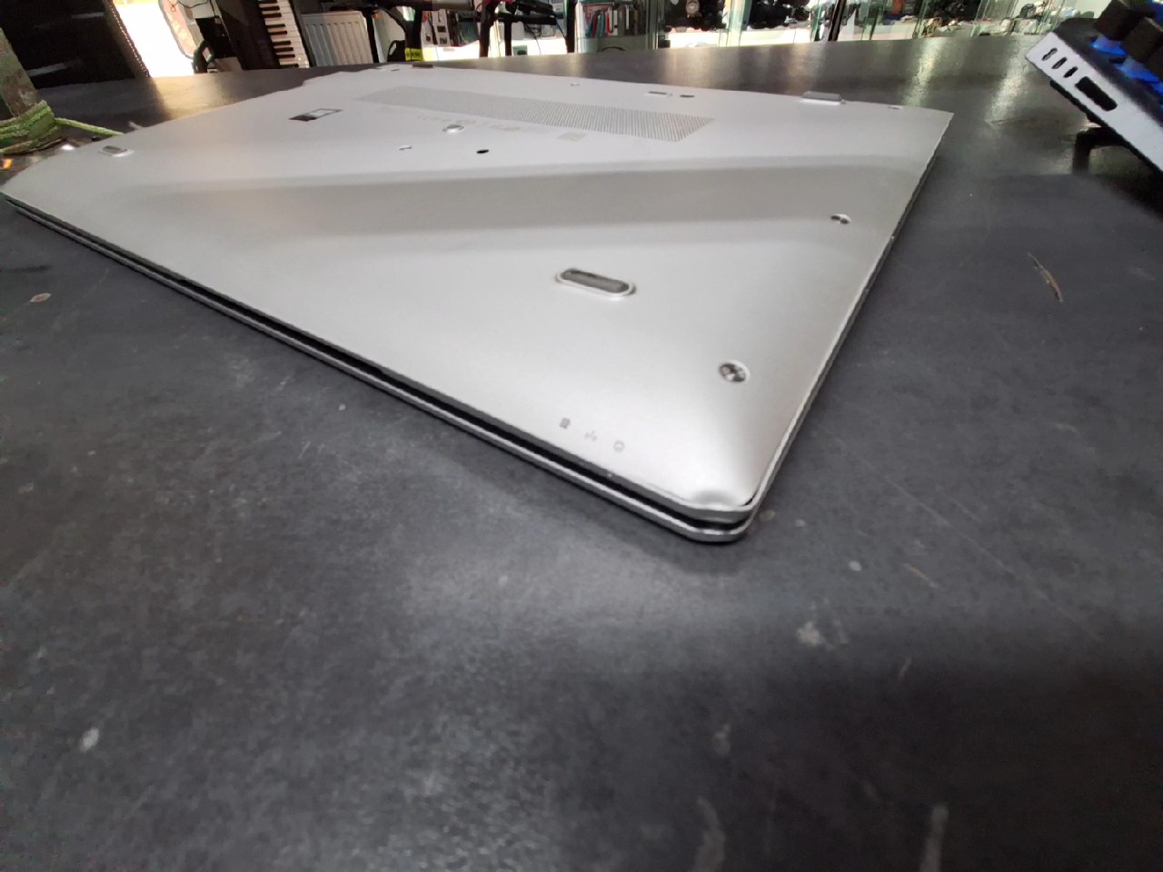 HP EliteBook 850 G5, 15 Zoll, i5-8350U, 16GB RAM, 256GB SSD, DE-Tastatur, Mobilfunk. Tasten müssen fest gedrückt werden. | Zustand: Gut – Bild 4