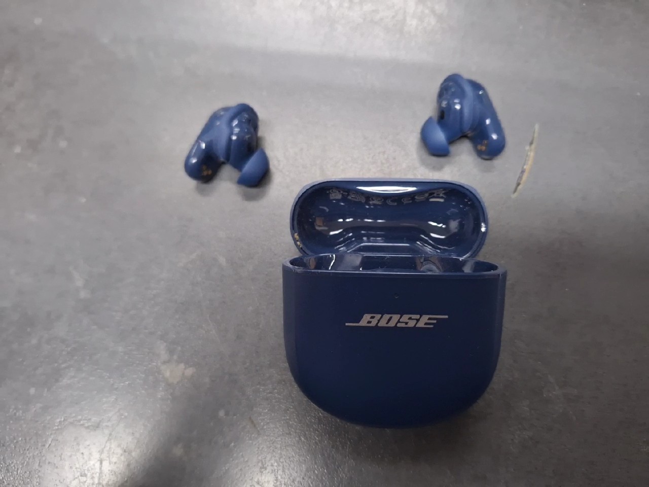 Bose QuietComfort Ultra Earbuds Lunar Blue, Kabellose In-Ear Kopfhörer mit aktiver Geräuschunterdrückung und Immersive Audio. | Zustand: Gut – Bild 2