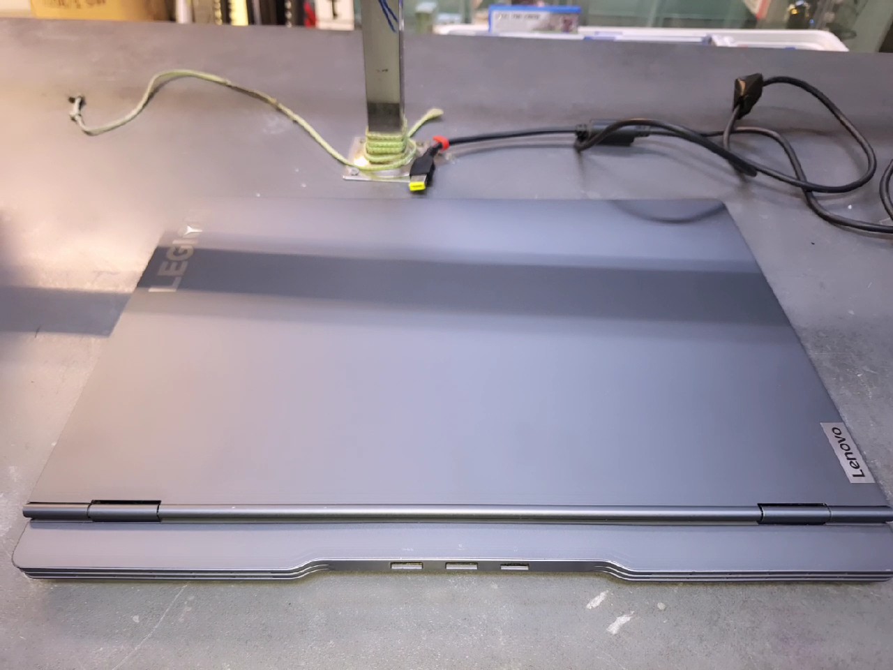 Lenovo Legion Slim 7i 15IMH5 Slate Grey, i9-10980HK, 32GB RAM, 1TB SSD, RTX 2060 Max-Q | Zustand: Sehr Gut – Bild 4