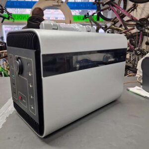 BPI BPS-1000WB 1000W, Silber, Portable Power Station 1000W | 2000W Peak | Zustand: Wie Neu