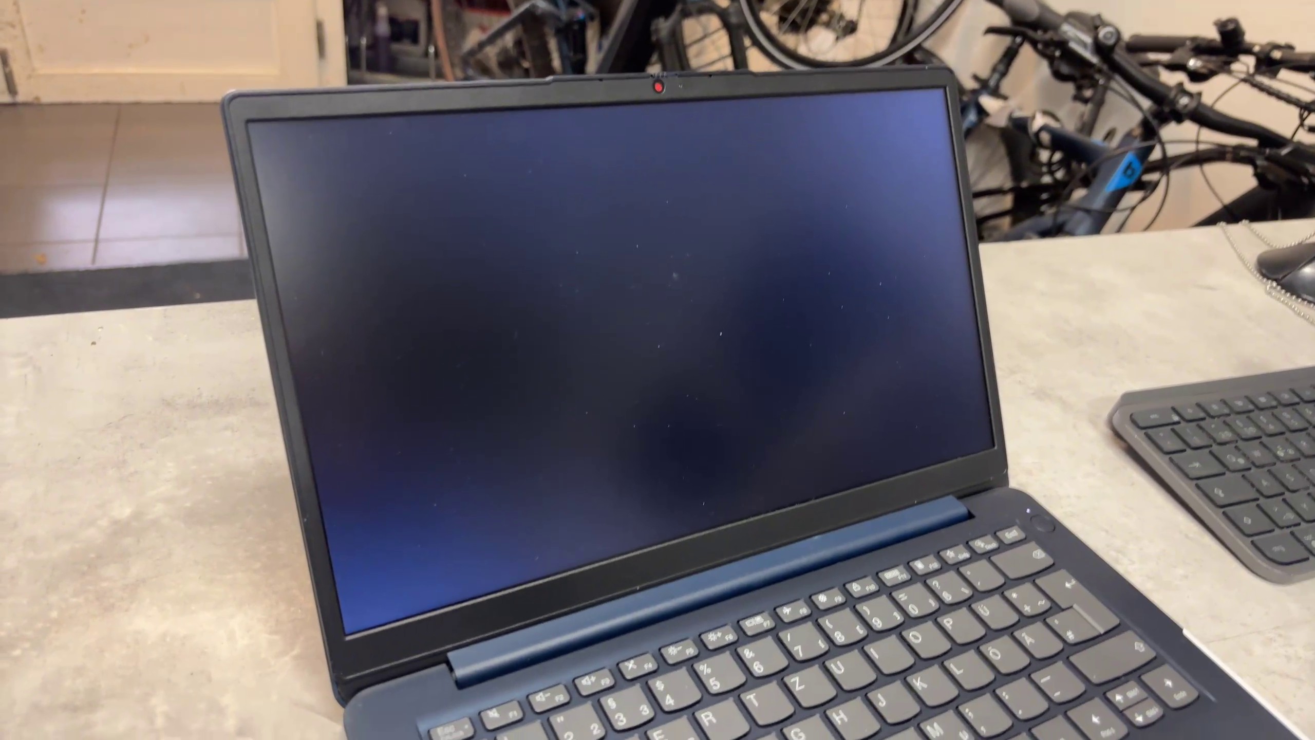 Lenovo IdeaPad 1 14IGL7 Abyss Blue, Intel Celeron N4020, 4GB RAM, 128GB SSD, Windows 10, inkl. Ladegerät, Zustand: Sehr gut | Zustand: Sehr Gut – Bild 3