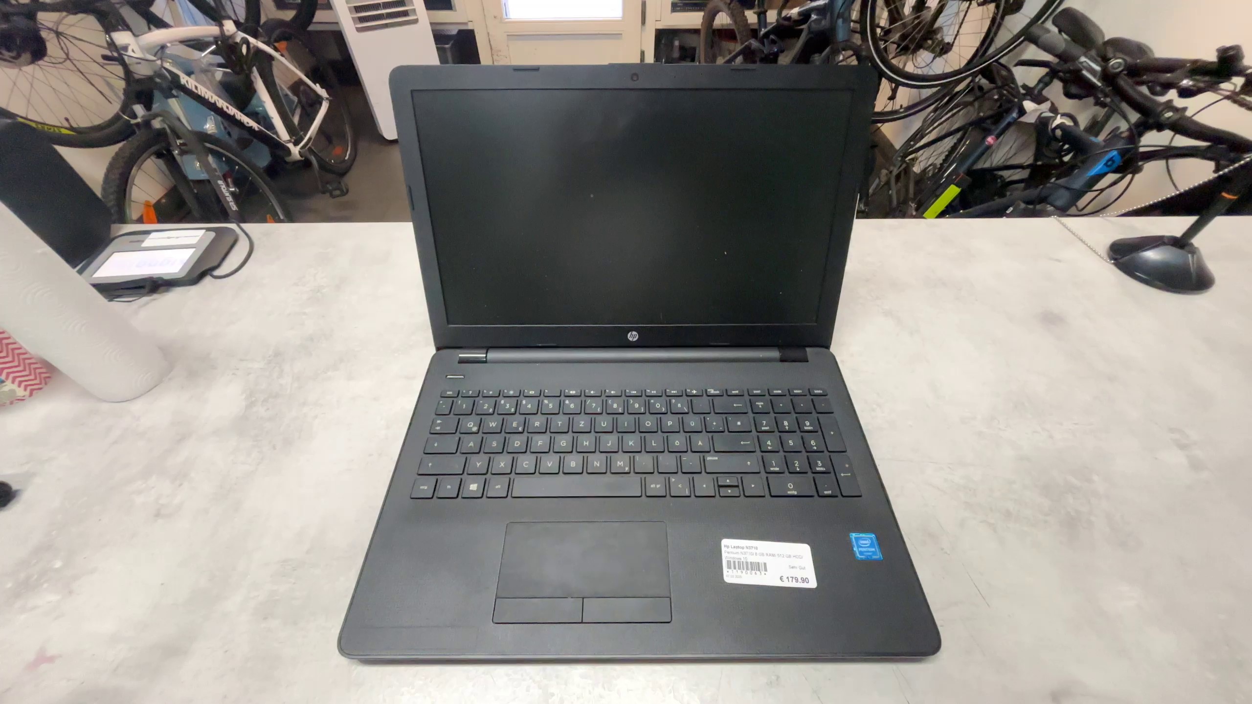 HP Laptop Pentium N3710 Schwarz, 8 GB RAM, 512 GB HDD, Windows 10, Zustand: Sehr gut | Zustand: Sehr Gut