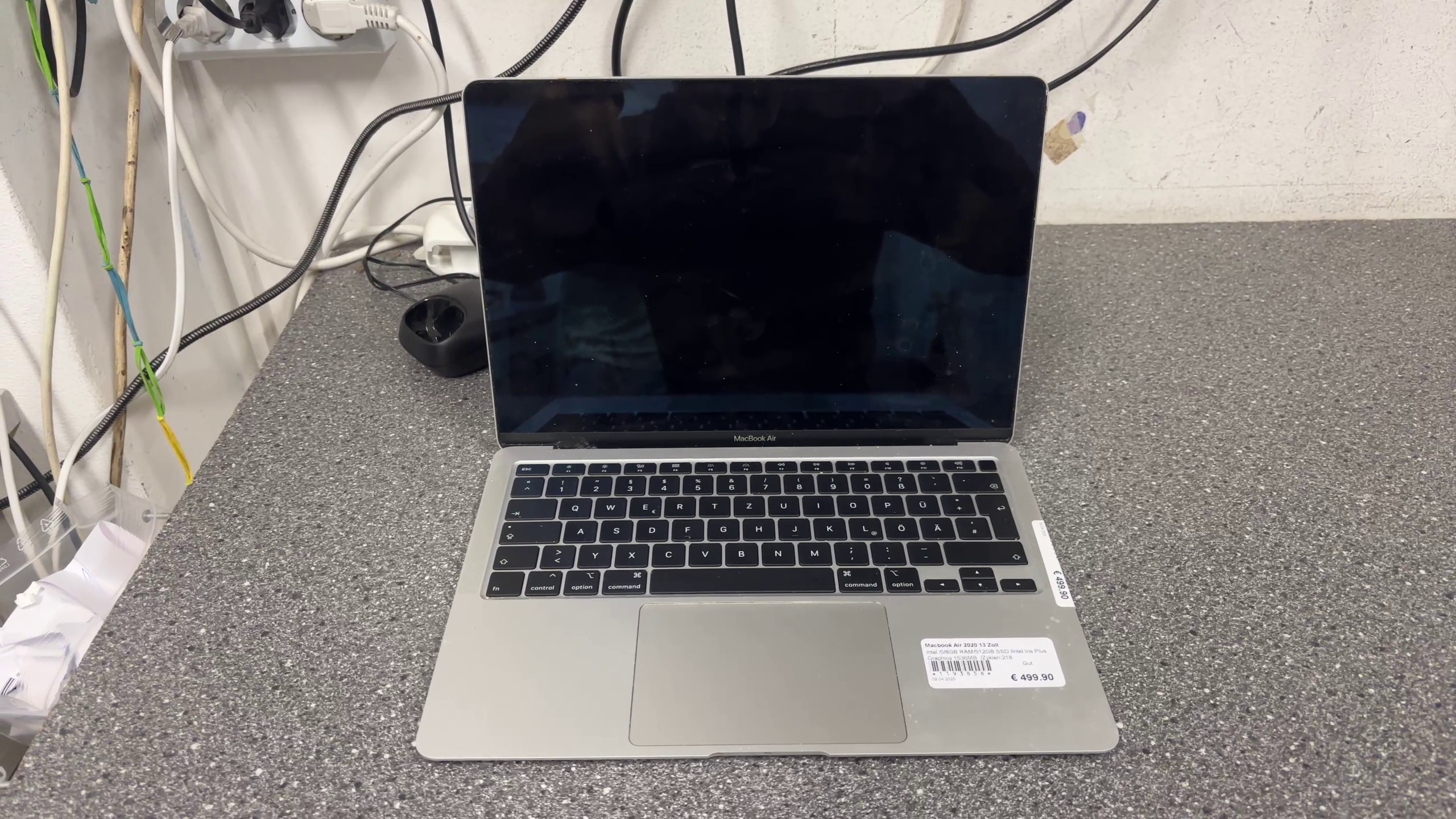 Apple MacBook Air 13" 2020 Silber, Intel Core i5, 8GB RAM, 512GB SSD, Intel Iris Plus Graphics, 218 Ladezyklen, Zustand: Gut | Zustand: Gut
