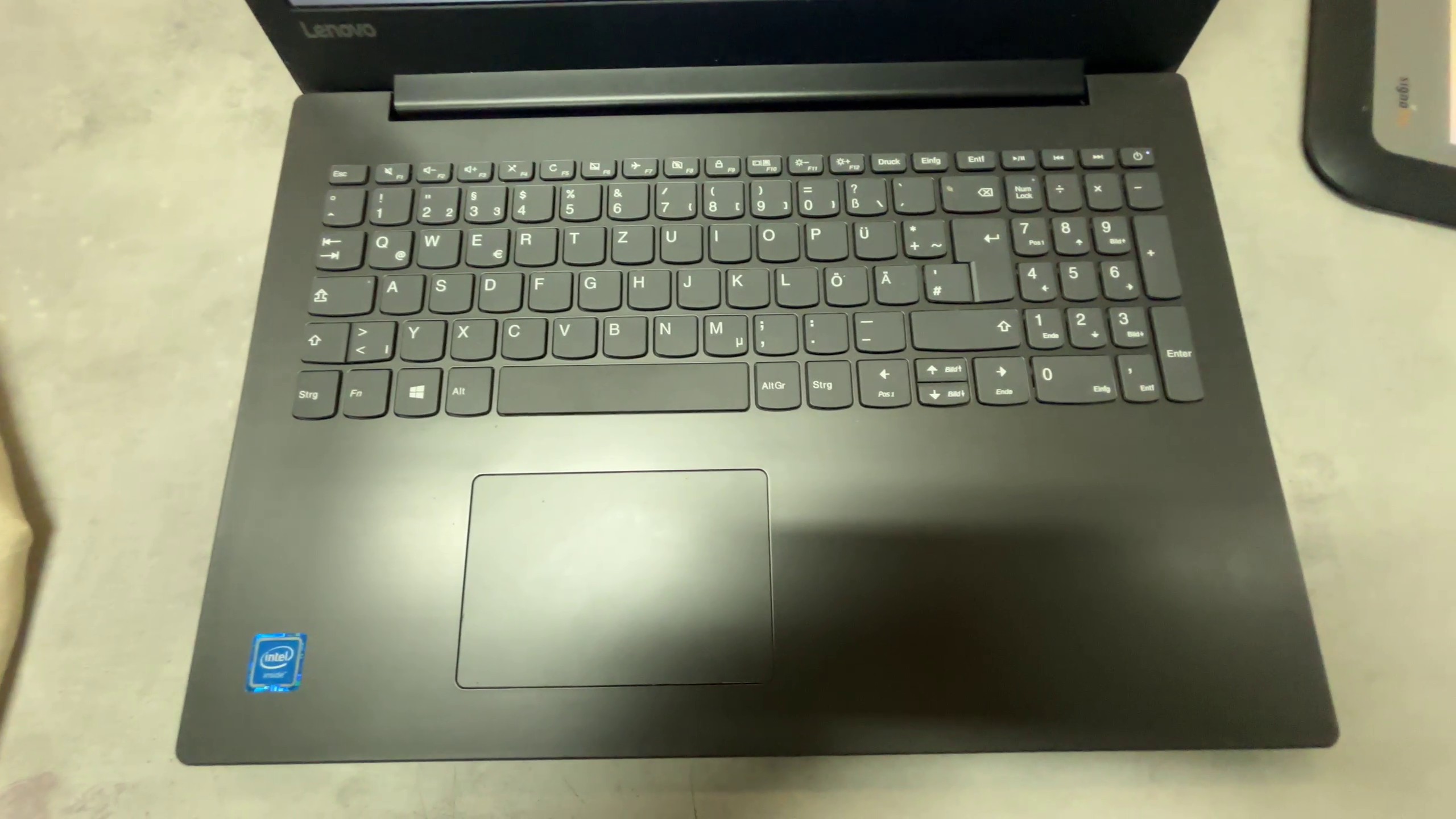 Lenovo IdeaPad 330-15IGM, Schwarz, Intel Celeron N4000, 16GB RAM, 256GB SSD, 15,6 Zoll Display, gebrauchtes Notebook. | Zustand: Gut – Bild 2
