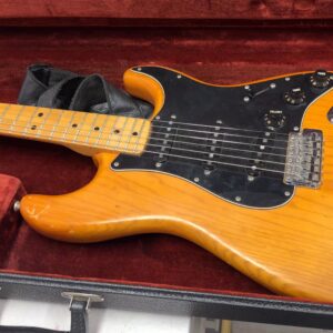 Fender Stratocaster 1976, Gebrauchte E-Gitarre von 1976 inklusive Koffer.  | Zustand: In Ordnung