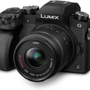Panasonic Lumix DMC-G70, Schwarz, Spiegellose Systemkamera mit 14-42mm Objektiv, 4K-Video, inkl. Tasche. | Zustand: Sehr Gut