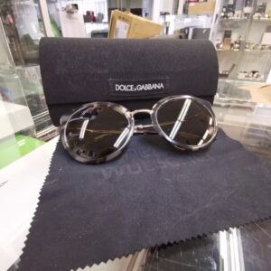 Dolce & Gabbana Sonnenbrille Rund Havana, Runde Damen-Sonnenbrille in Schildpatt-Optik mit goldfarbenen Bügeln, inklusive Originaletui. | Zustand: Sehr Gut