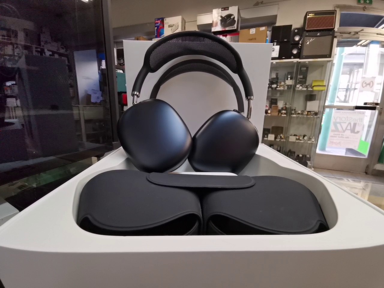 Apple AirPods Max Midnight, Over-Ear Kopfhörer mit USB-C, ovp. Die Farbe Midnight ist ein sehr dunkles Navy | Schwarz. | Zustand: Sehr Gut – Bild 3
