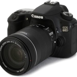 Canon EOS 60D mit EF-S 18-135mm IS, Digitale Spiegelreflexkamera mit 18 Megapixel APS-C Sensor, schwenkbarem Display und Zoomobjektiv. Inkl. Ladegerät und 1 Akku, 41200 Auslösungen  | Zustand: Sehr Gut