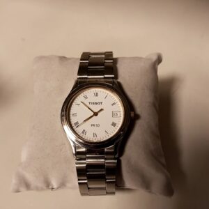 Tissot PR 50 J172/272K Herrenuhr Silber, Klassische Quarzuhr, EdelstahLadegerätehäuse und -armband, weißes Zifferblatt, Saphirglas, 50m wasserdicht. Batterie leer | Zustand: Sehr Gut