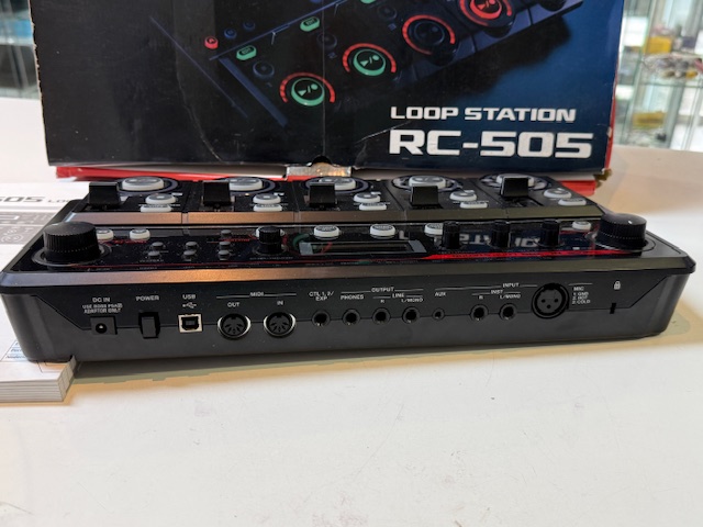 Boss RC-505 Loop Station, Tisch-Looper mit 5 Stereo-Spuren, inklusive Originalverpackung und Bedienungsanleitung. | Zustand: Gut – Bild 4