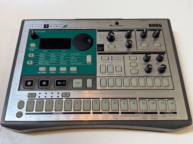 Korg ES-1 Electribe Sampler , Rhythm Production Sampler, ohne Netzteil, gebrauchter Zustand, voll funktionsfähig. | Zustand: Gut