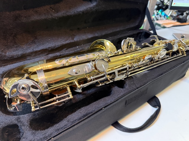 Symphonie Westerwald Tenorsaxophon Gold, Hochwertiges Tenorsaxophon in Gold-Optik, inklusive passendem Hartschalenkoffer und Zubehör. | Zustand: Sehr Gut – Bild 5