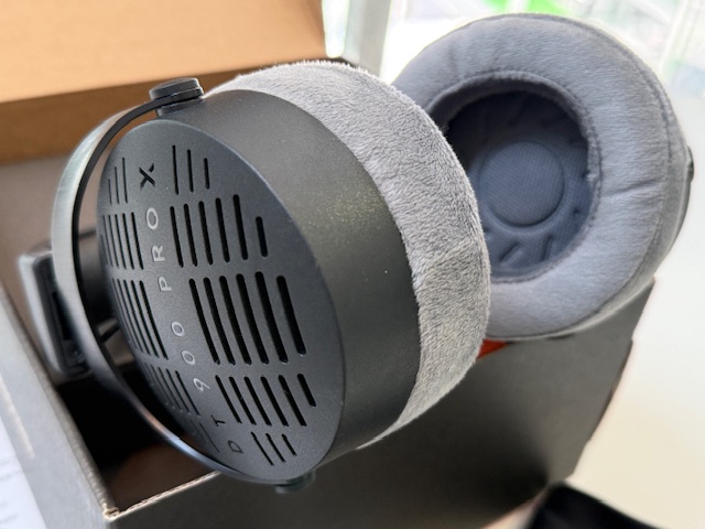 Beyerdynamic DT 900 PRO X Schwarz, Offener Studiokopfhörer, inkl. Originalverpackung und Originalrechnung von Thomann. | Zustand: Sehr Gut – Bild 4