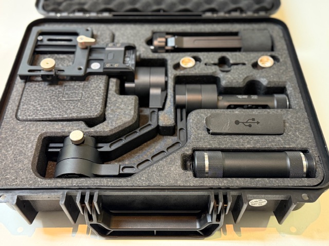 Zhiyun Crane Plus 3-Achsen Gimbal, Handheld-Stabilisator für DSLR | Mirrorless-Kameras, inkl. Transportkoffer und Zubehör. | Zustand: Sehr Gut – Bild 2