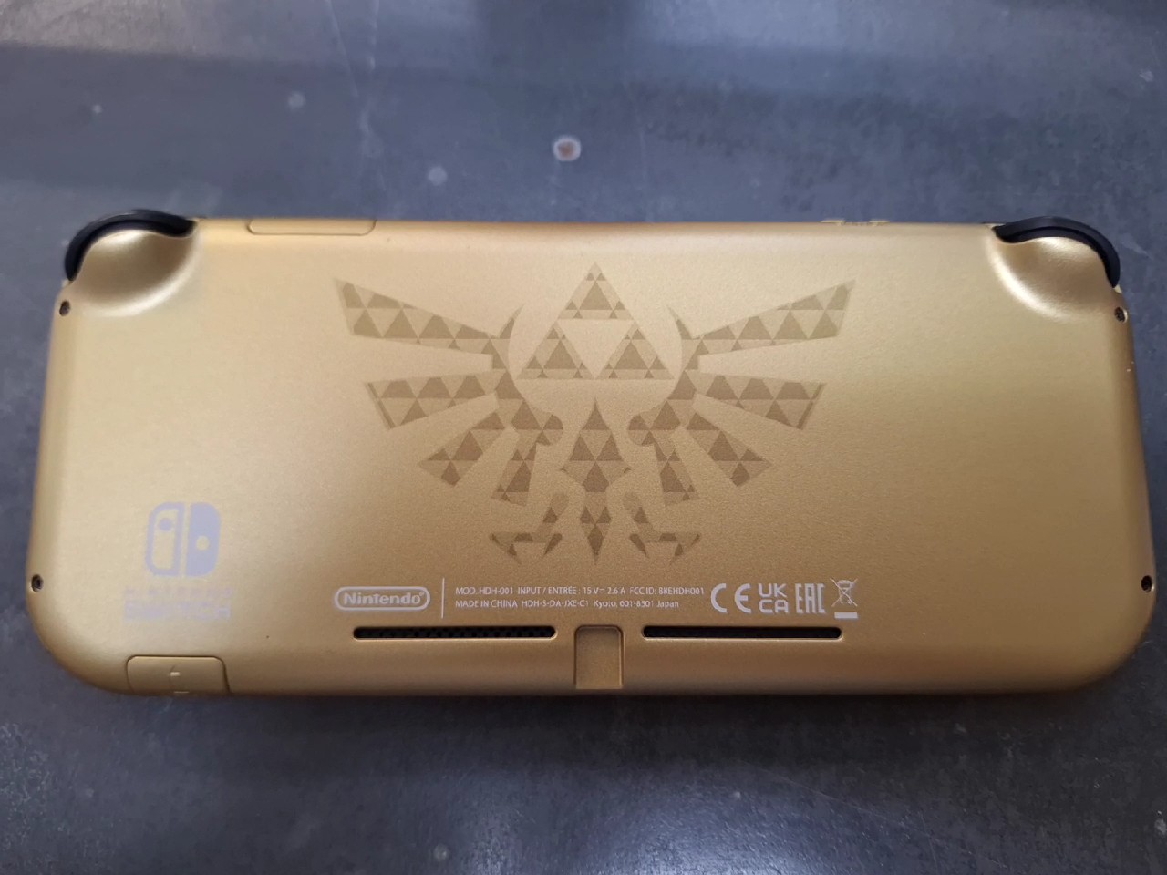 Nintendo Switch Lite Hyrule Edition Gold, Mit Ladegerät | Zustand: Sehr Gut | Farbe: gelb – Bild 3