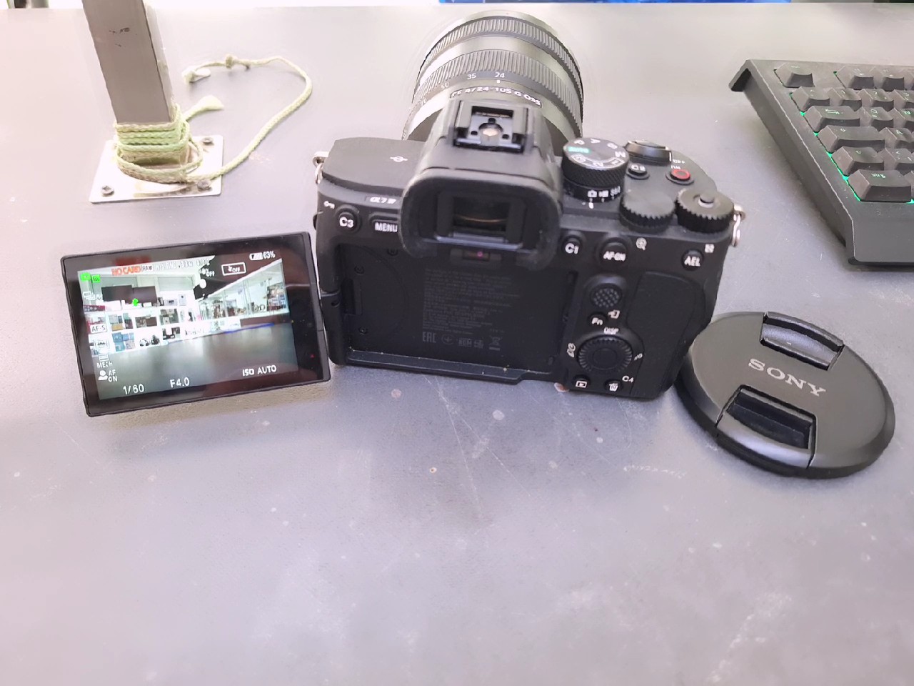 Sony Alpha 7 IV + FE 24-105mm F4 G OSS, Kamera-Objektiv-Set, 4140 Auslösungen, kein Ladegerät enthalten (Laden über USB-C möglich) | Zustand: Sehr Gut – Bild 6