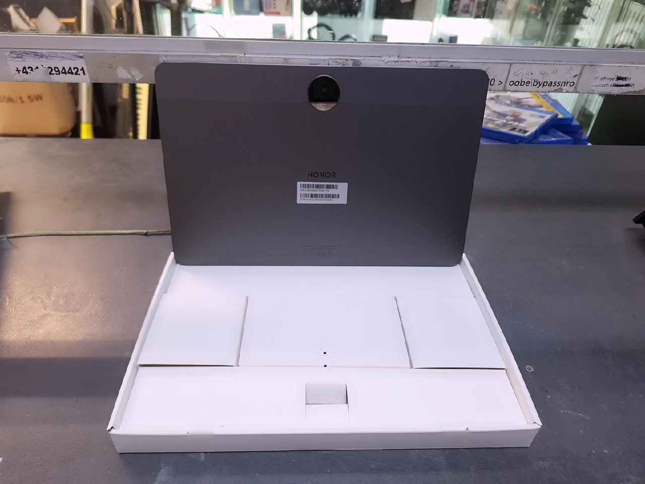 Honor Pad 9 mit Mobilfunk, 8 | 128GB, 12,1 Zoll, inkl. OVP, Gebrauchsspur an der Ecke | Zustand: Gut – Bild 2