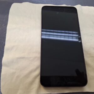 Samsung Galaxy S24 FE 128GB, Display mit Sprung, 2 Akkuzyklen | SimLock: Frei | Zustand: Gut | Farbe: schwarz | Akku: 100%