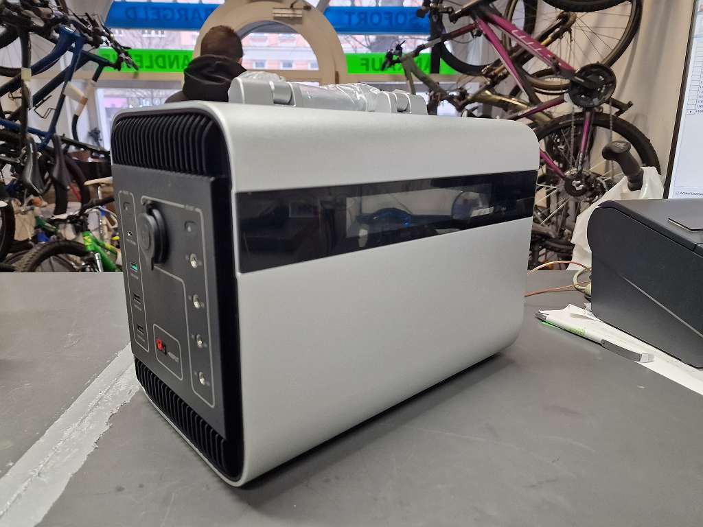 BPI BPS-1000WB 1000W, Silber, Portable Power Station 1000W | 2000W Peak | Zustand: Wie Neu – Bild 3