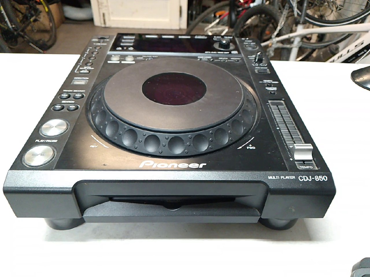 Pioneer CDJ-850-K, DJ-Player inkl. Netzteil, spielt von CD | USB, MIDI | HID-fähig, schwarzes Design. | Zustand: Gut
