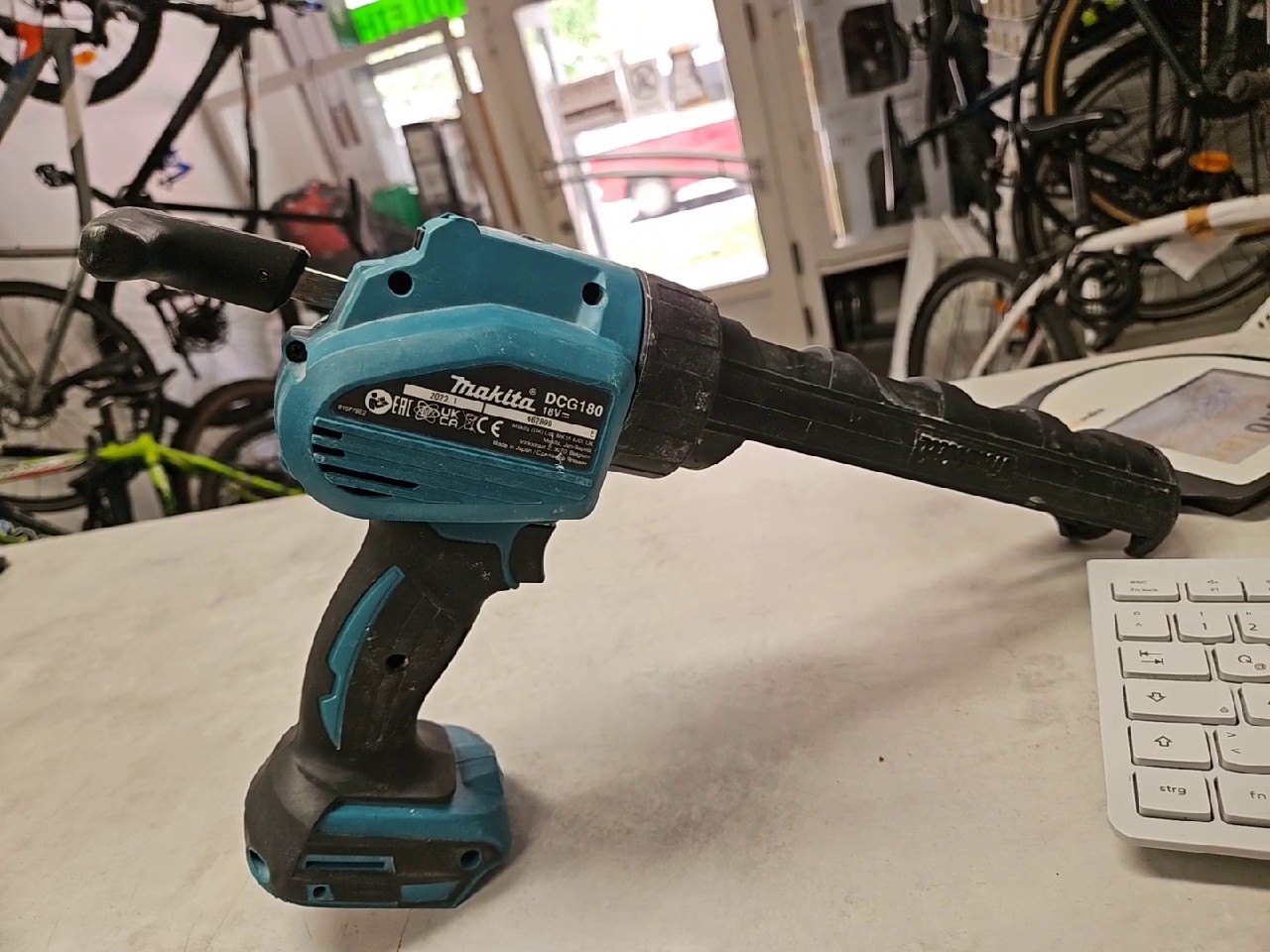 Makita DCG180 Akku-Kartuschenpistole, Ohne Akku und Ladegerät | Zustand: Sehr Gut