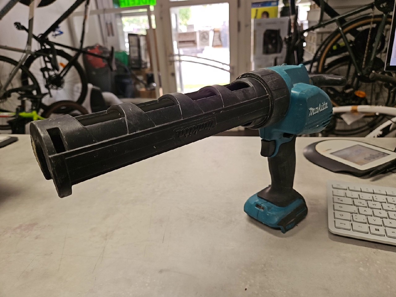 Makita DCG180 Akku-Kartuschenpistole, Ohne Akku und Ladegerät | Zustand: Sehr Gut – Bild 3