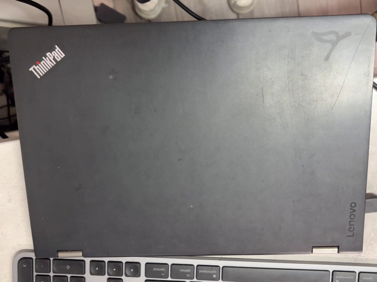 Lenovo ThinkPad Yoga 460 Schwarz, Original Lenovo Netzteil, kompatibel mit ThinkPad-Modellen mit Rundstecker. | Zustand: Gut – Bild 2