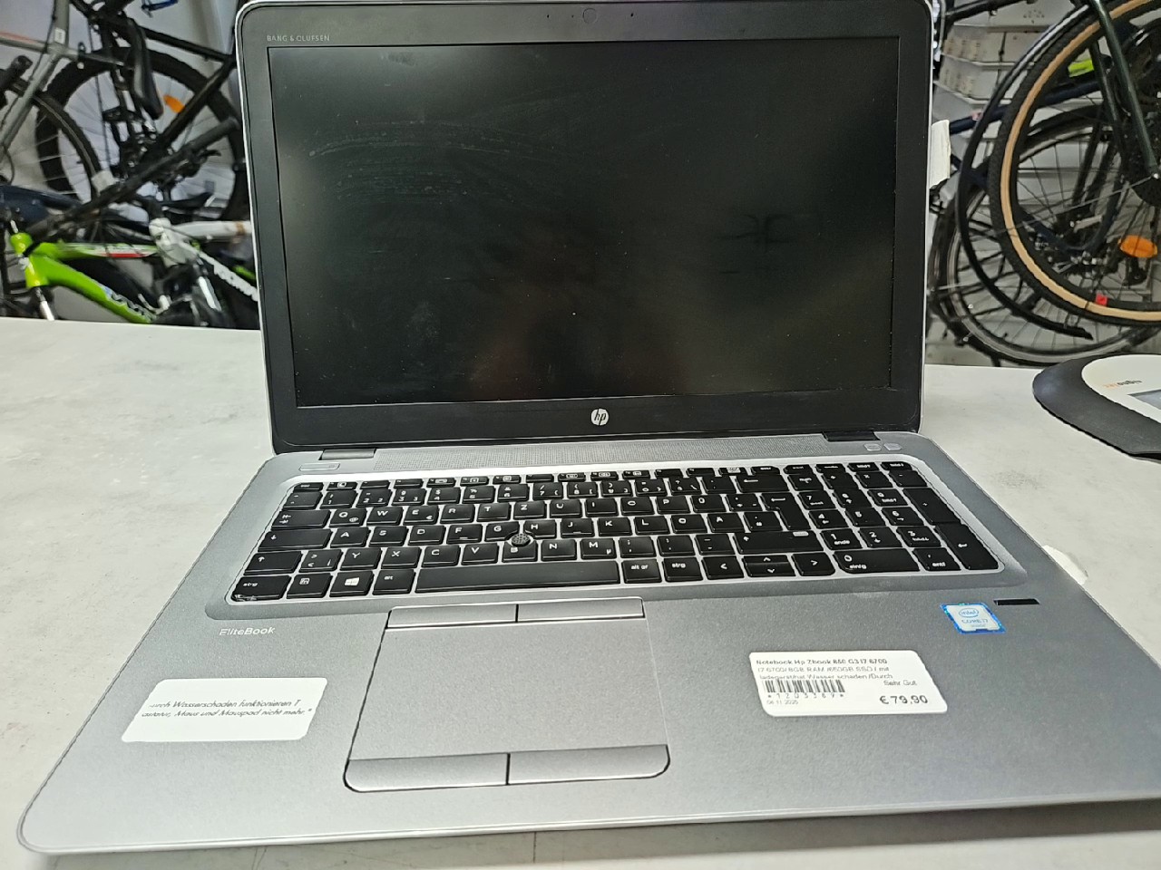 HP EliteBook 850 G3, i7, 8GB RAM, 650GB SSD, Inkl. Ladegerät, Wasserschaden: Tastatur, Maus und Mauspad ohne Funktion. | Zustand: Sehr Gut