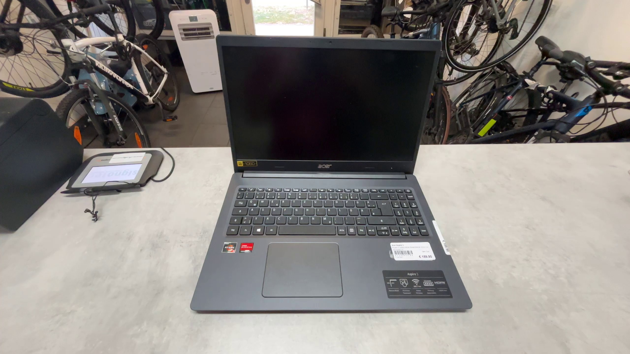 Acer Aspire 3 A315-23, Ryzen 3 3250U, 8GB RAM, 256GB SSD, 15.6 Zoll FHD, Windows 10, inkl. Ladegerät, Zustand: Sehr gut | Zustand: Sehr Gut